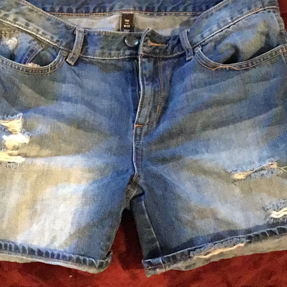 Gap woman’s jean shorts 8